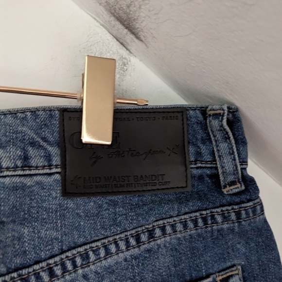 ONE TEASPOON Mid Waist Bandit Slim Fit Twisted Cuff Denim Short NEW Size 29 - Picture 2 of 12